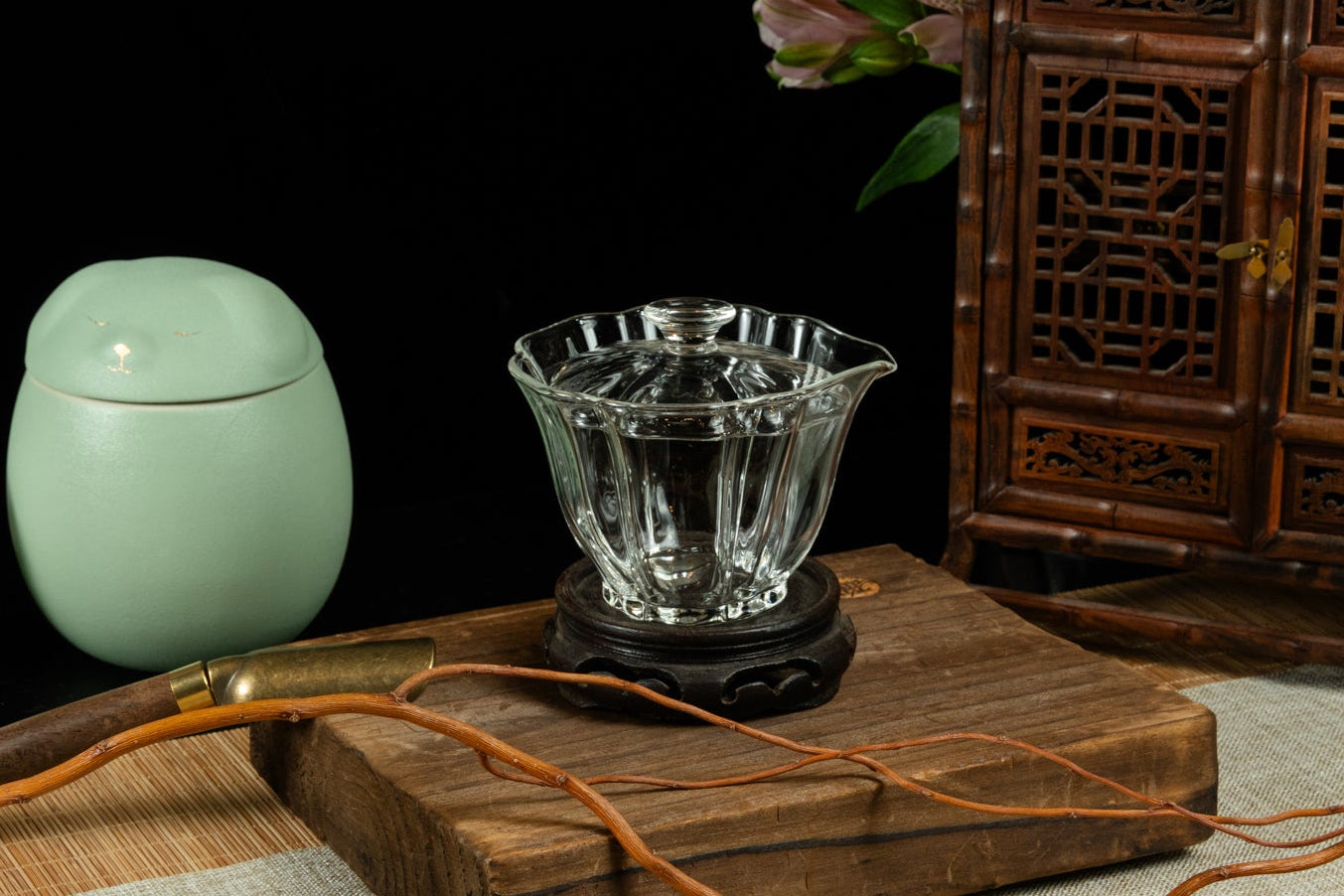 Lotus Glass Gaiwan 蓮花玻璃蓋碗