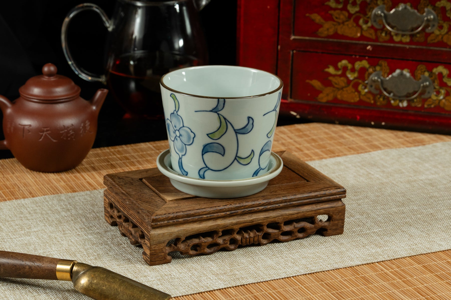 Coloured Pepper Blossom Tea Cup with Lid 彩椒花主人杯