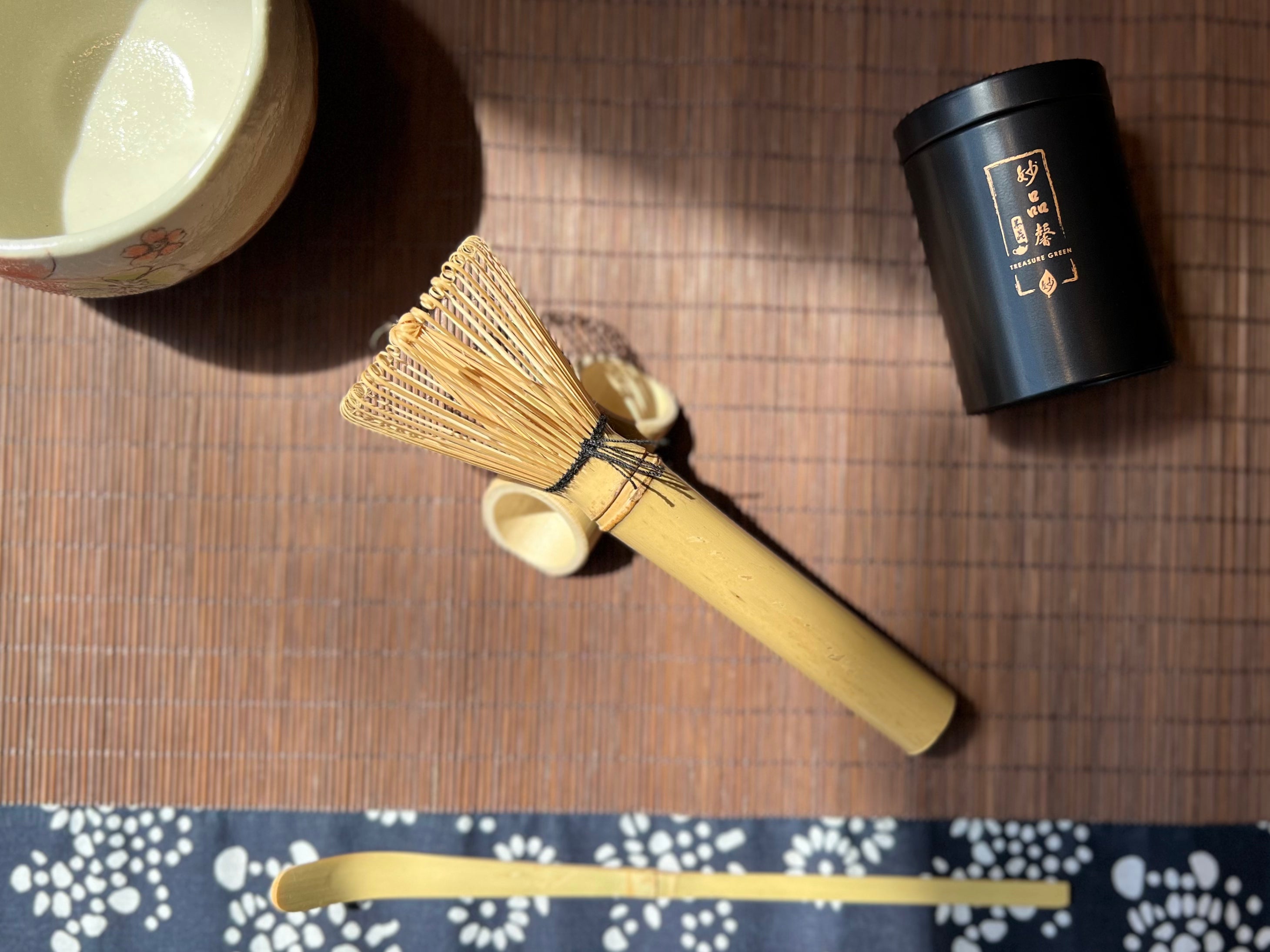 White Bamboo Long-Handled Whisk 白竹长柄茶筅