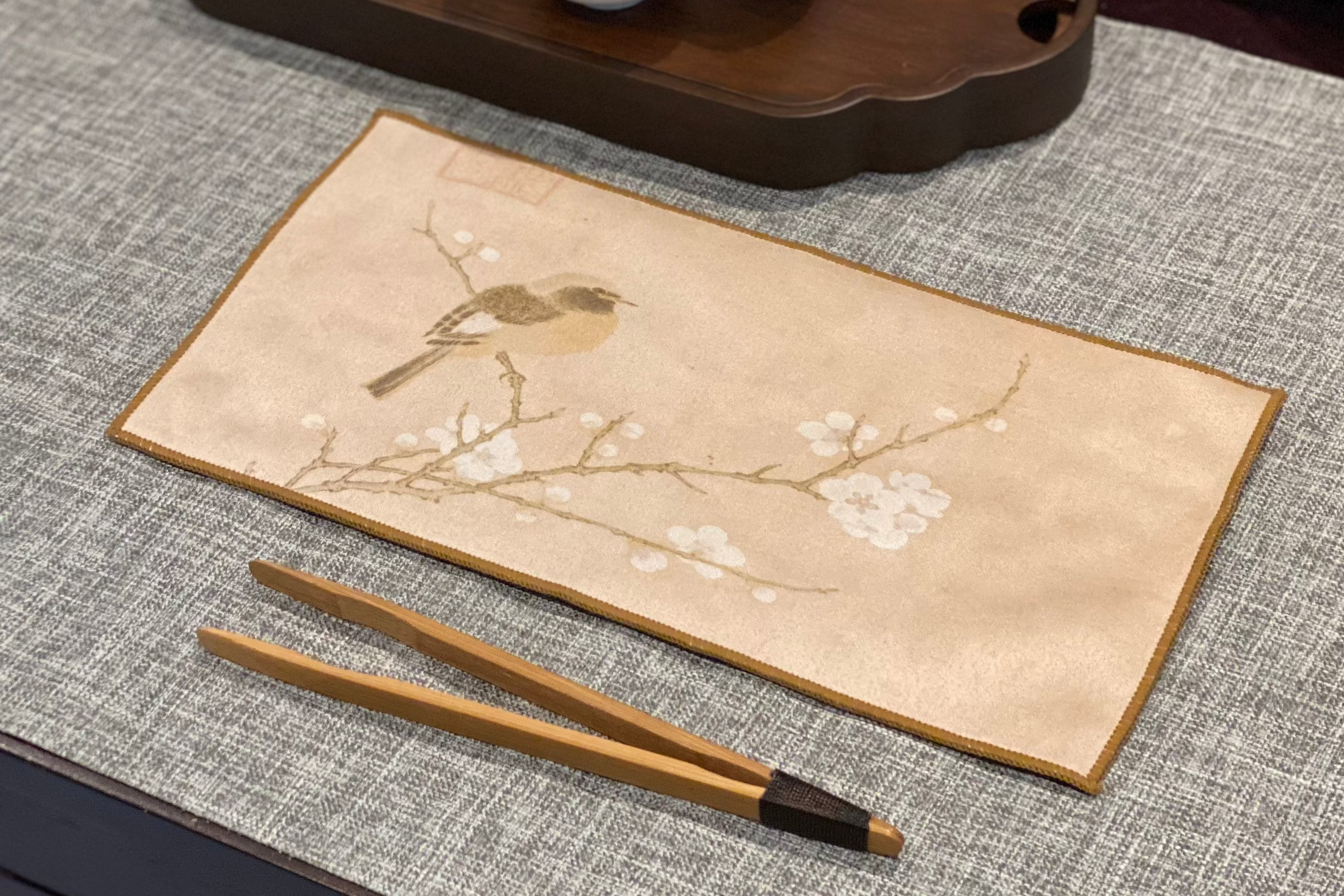Tea Towel - Encounter with Plum Blossoms 梅花相見