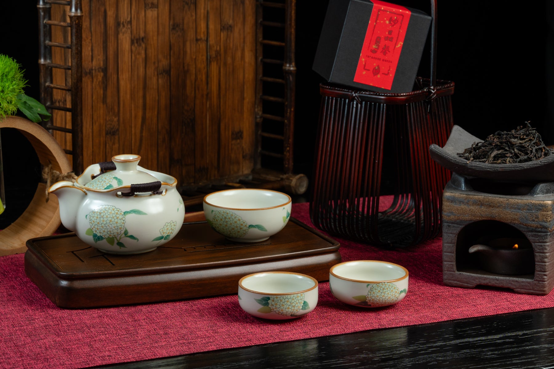 Celadon Hydrangea Bloom Travel Tea Set 繡球花 一壺三杯