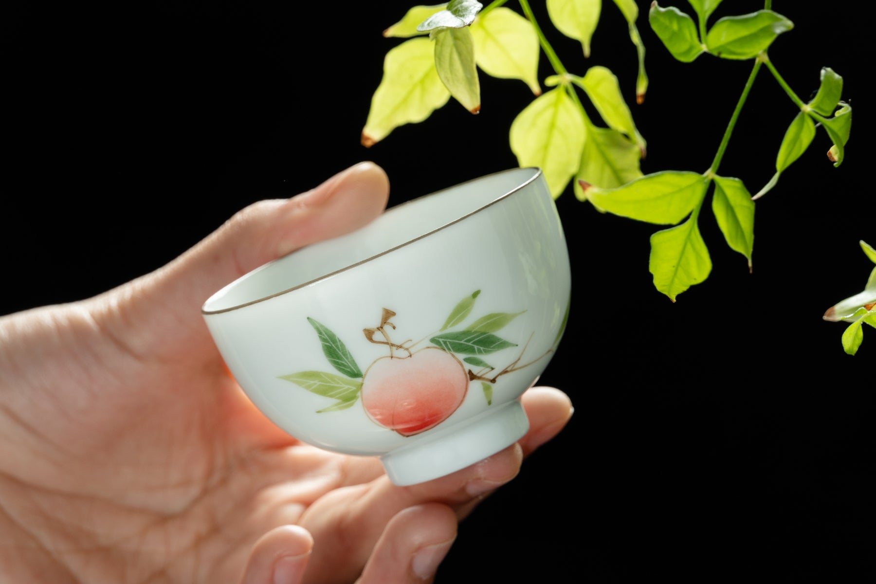 Longevity Peach Hand- Painted Cup 蜜桃手繪杯
