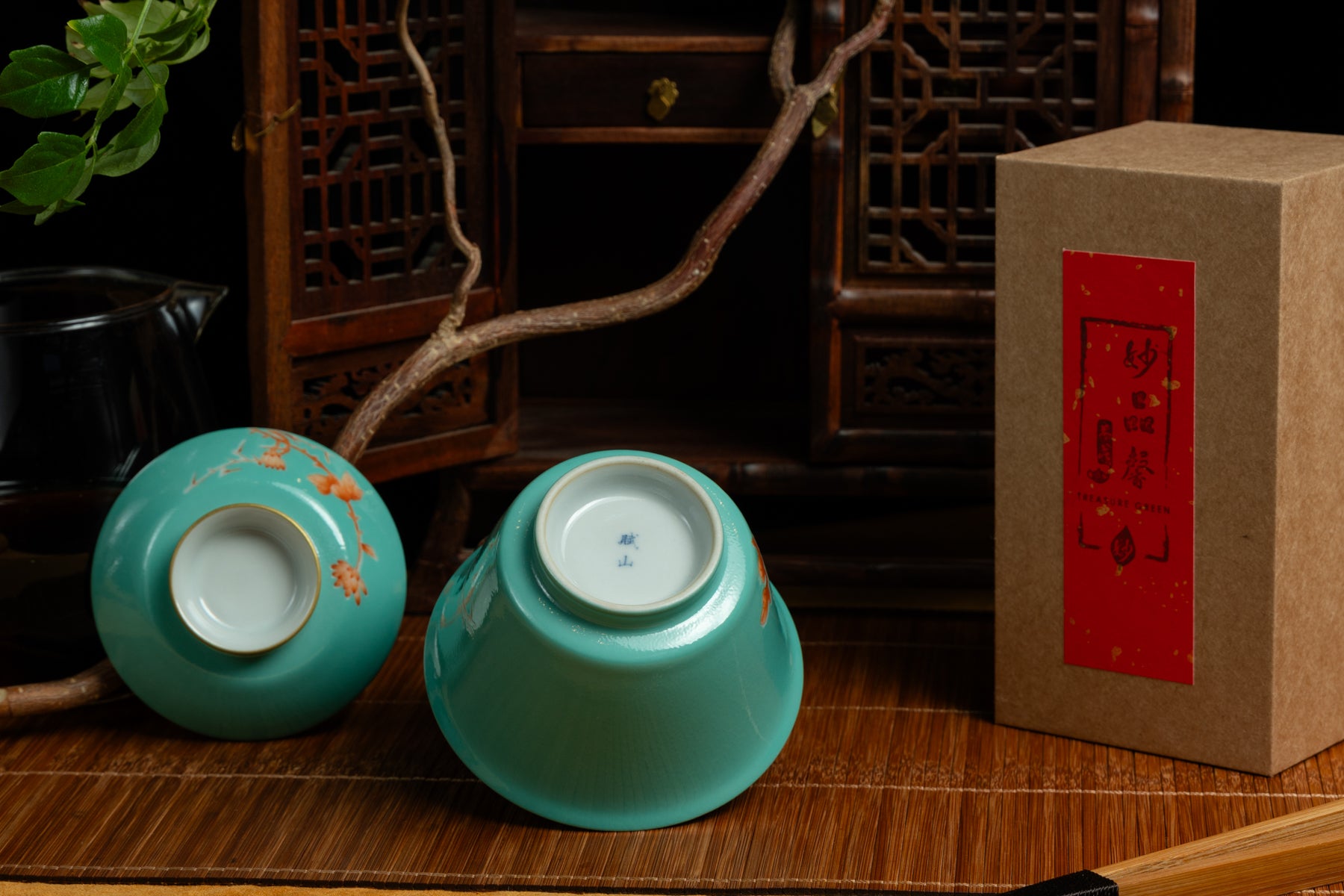 Red Daisy Handcrafted Jingdezhen Gaiwan