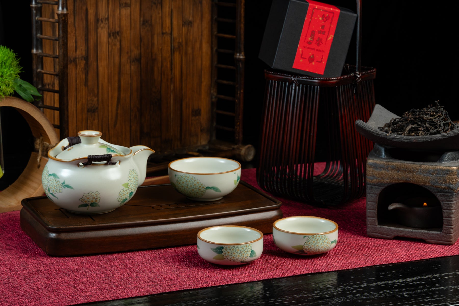 Celadon Hydrangea Bloom Travel Tea Set 繡球花 一壺三杯