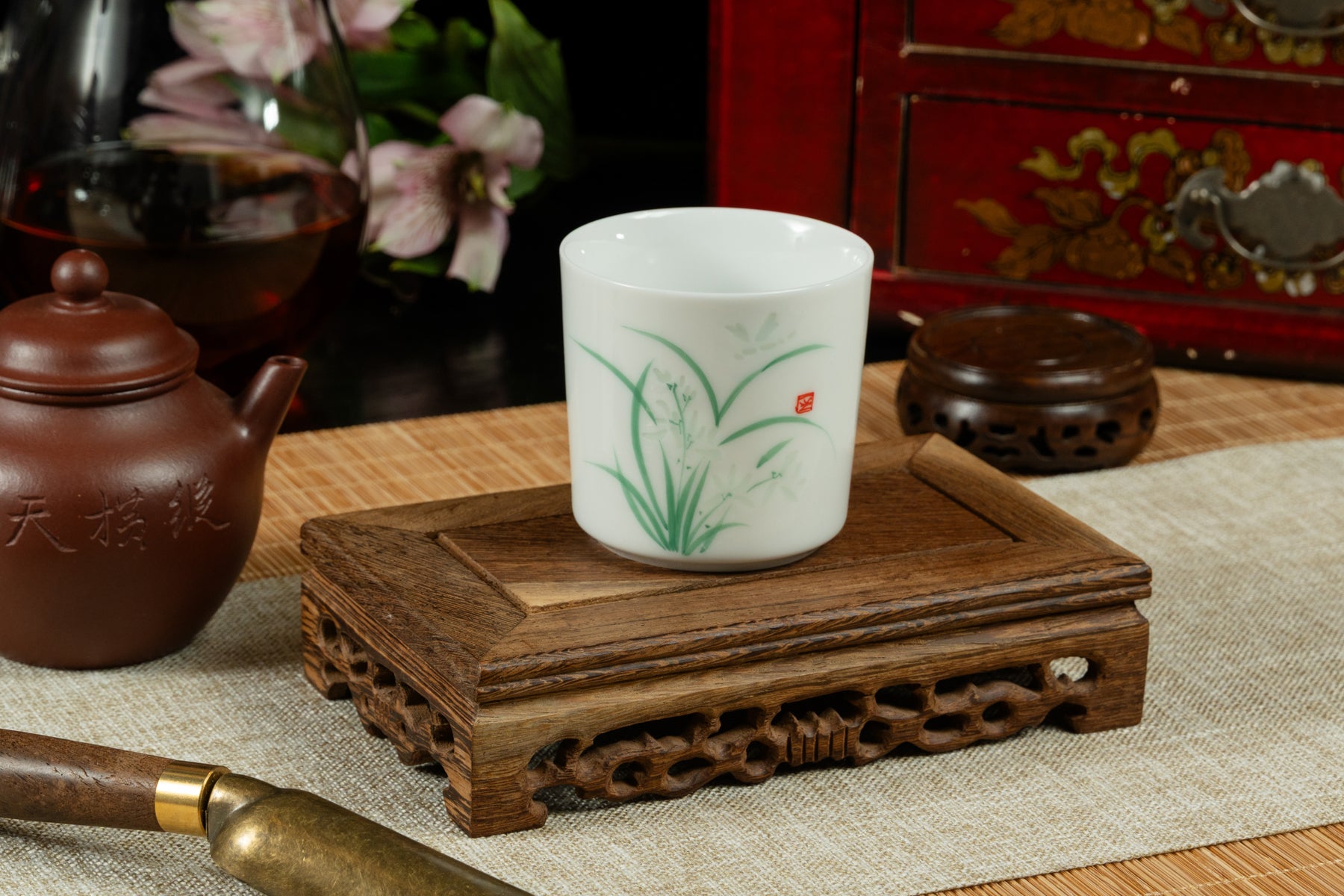 Orchid Yingqing Jade Porcelain Tea Cup 蘭玲瓏影青玉瓷品茗杯