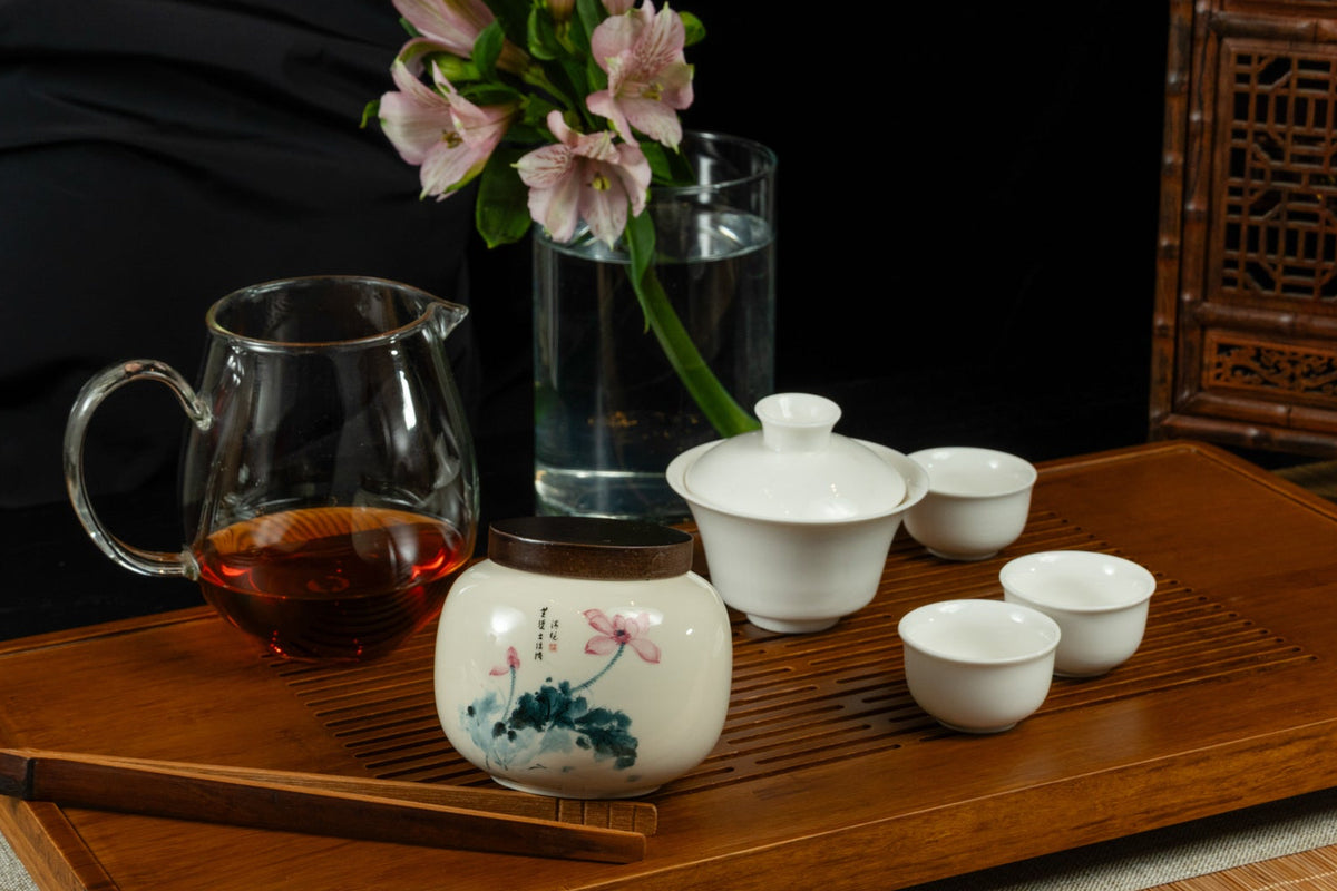 Serene Lotus Tea Caddy 好運連年