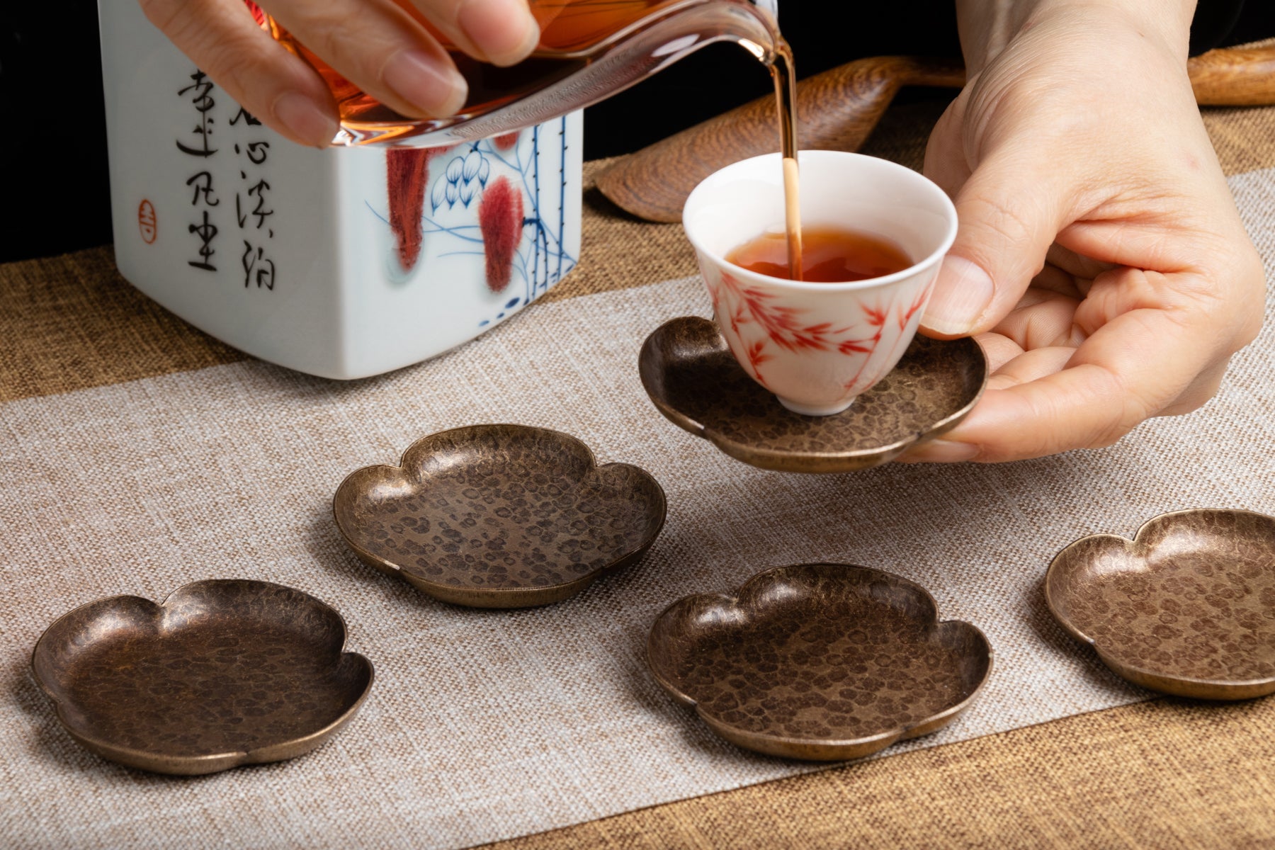 Begonia Cup Coaster 荷塘黄铜茶杯塘