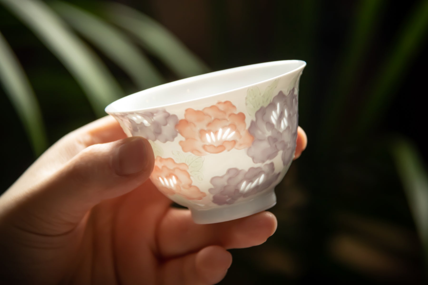 Essence of Thousand Flowers Linglong Jingdezhen Cup 景德镇玲珑万花杯