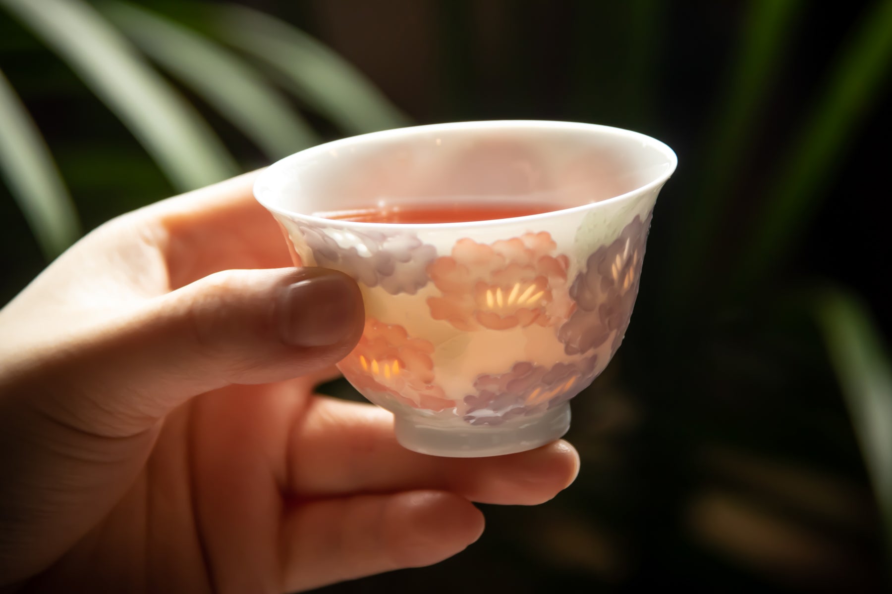 Essence of Thousand Flowers Linglong Jingdezhen Cup 景德镇玲珑万花杯