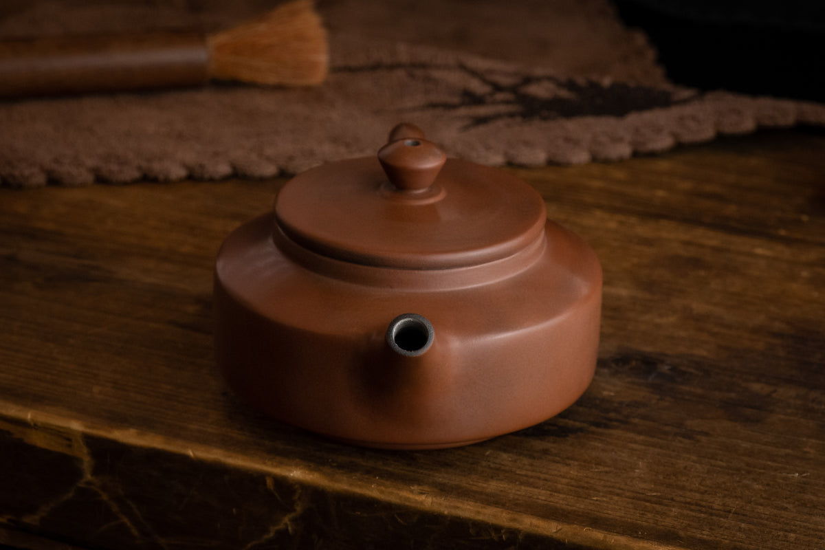 Jian Shui Yunnan Teapot De Zhong 德鍾 古銅色