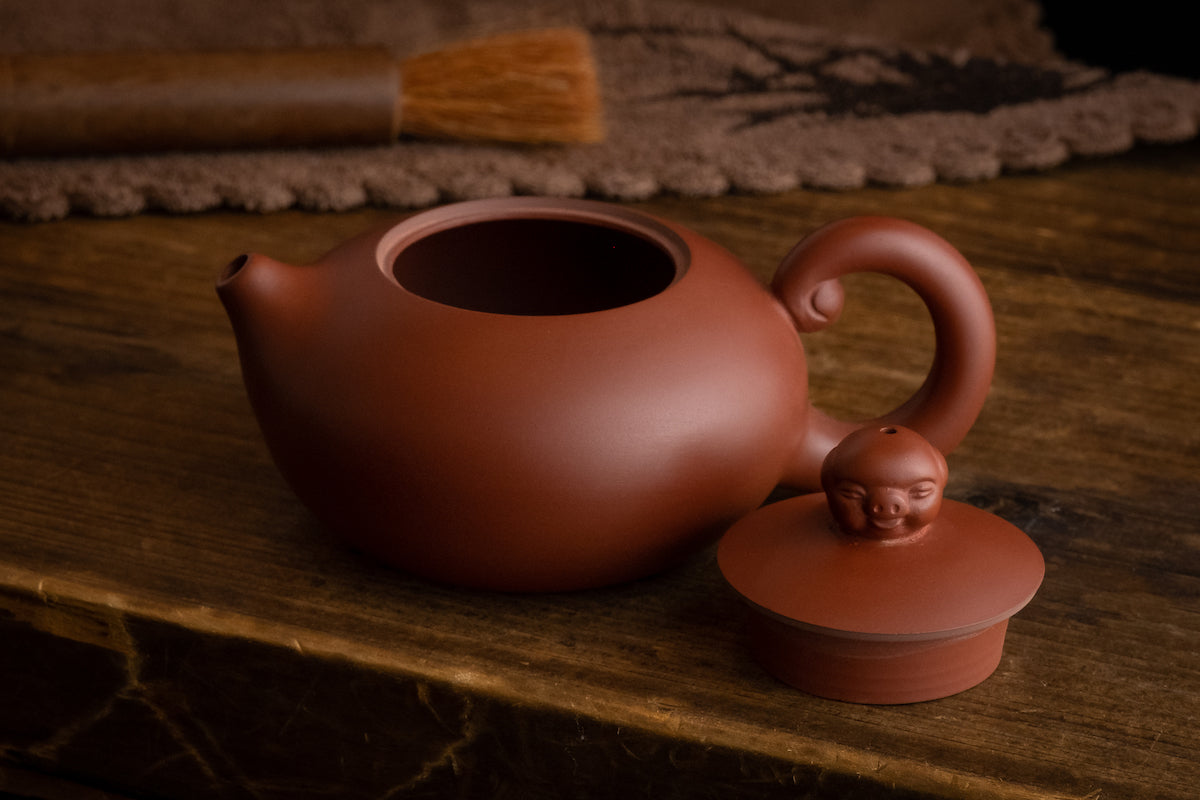 ChaoZhou ZhuNi Teapot Piglet 潮州手拉壺小豬