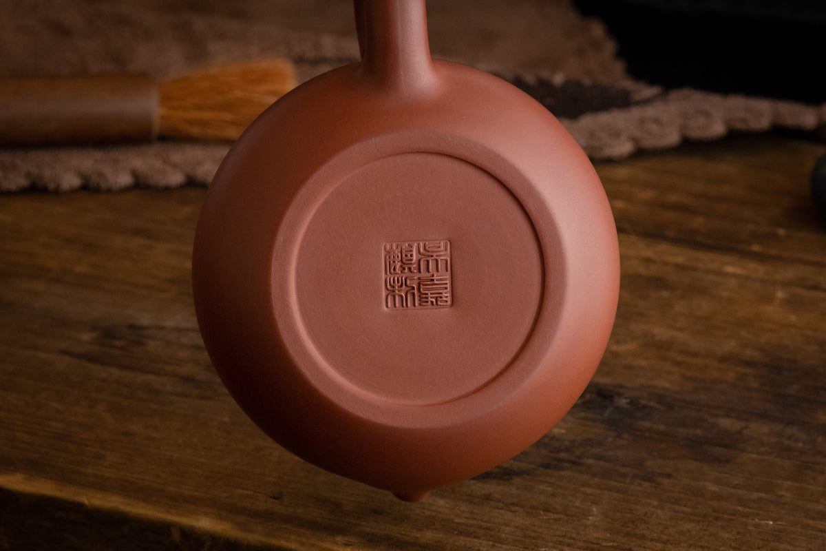 ChaoZhou ZhuNi Teapot Piglet 潮州手拉壺小豬