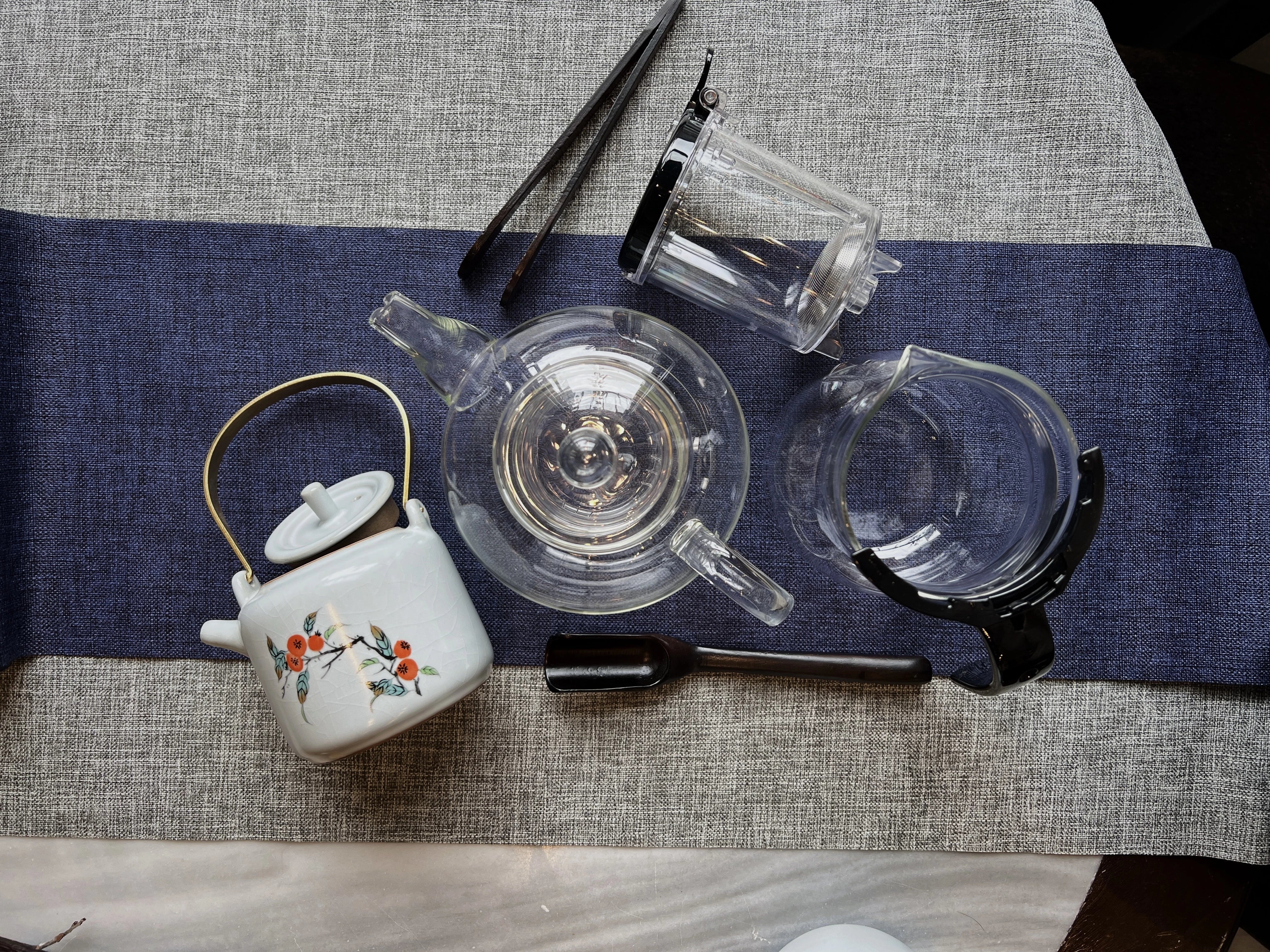 Teapots - Glass, Porcelain, Cast Iron 茶壺