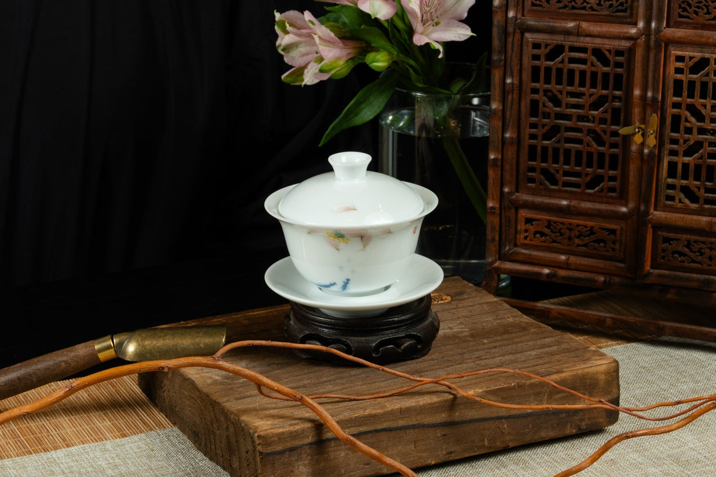Hand Painted Lotus &amp; Koi Gaiwan 手繪魚蓮蓋碗