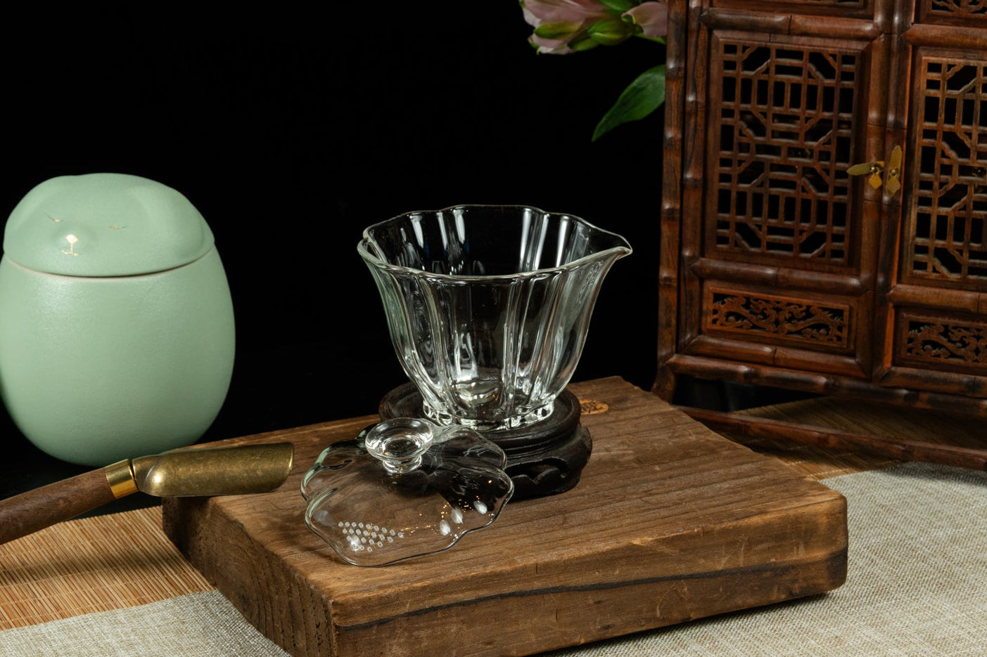 Lotus Glass Gaiwan 蓮花玻璃蓋碗