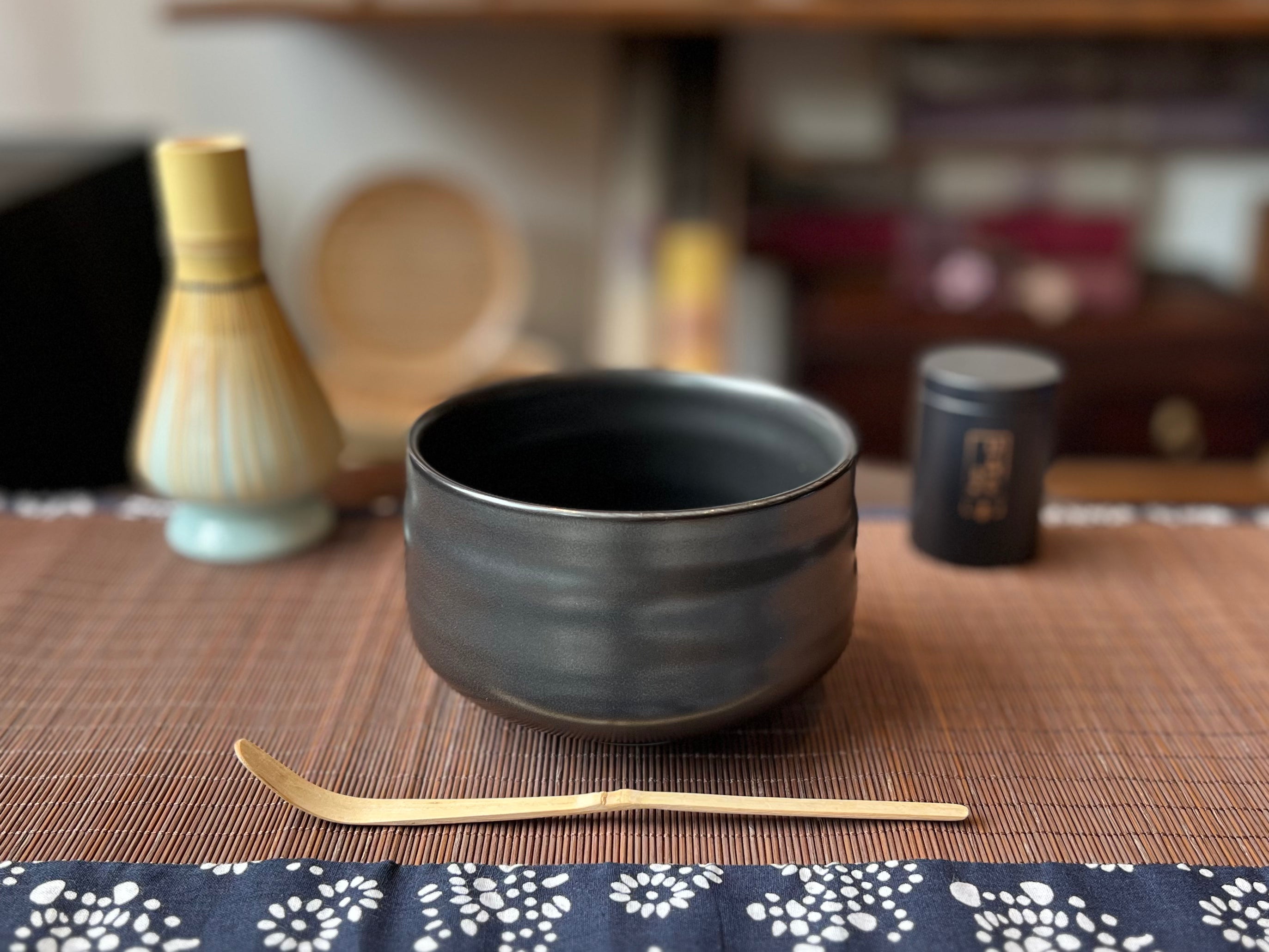 Rocky Black Matcha Bowl 礁石黑- 茶碗