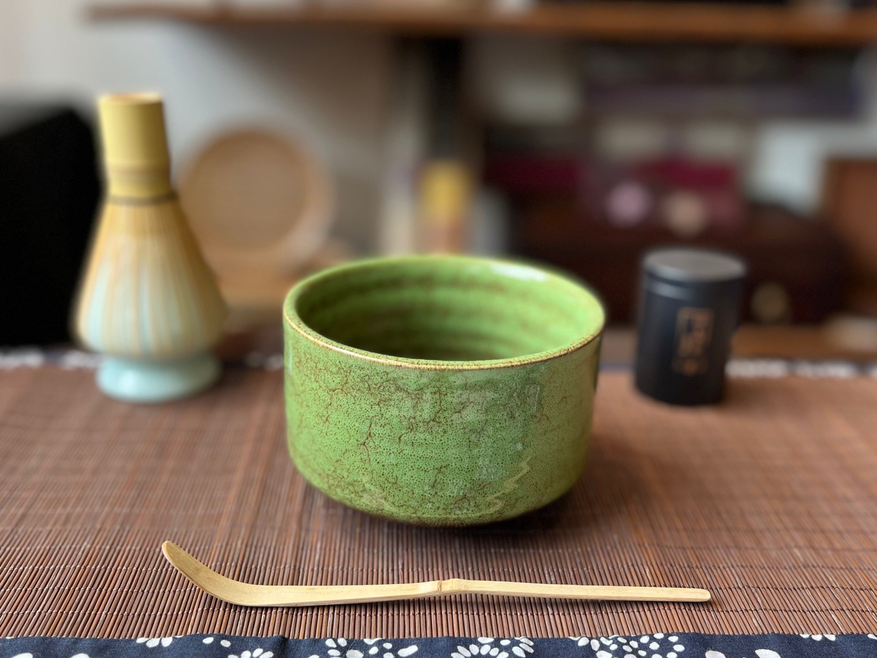 Kiln Green Matcha Bowl – No-Spout Design 窑夑綠 - 無嘴型茶碗