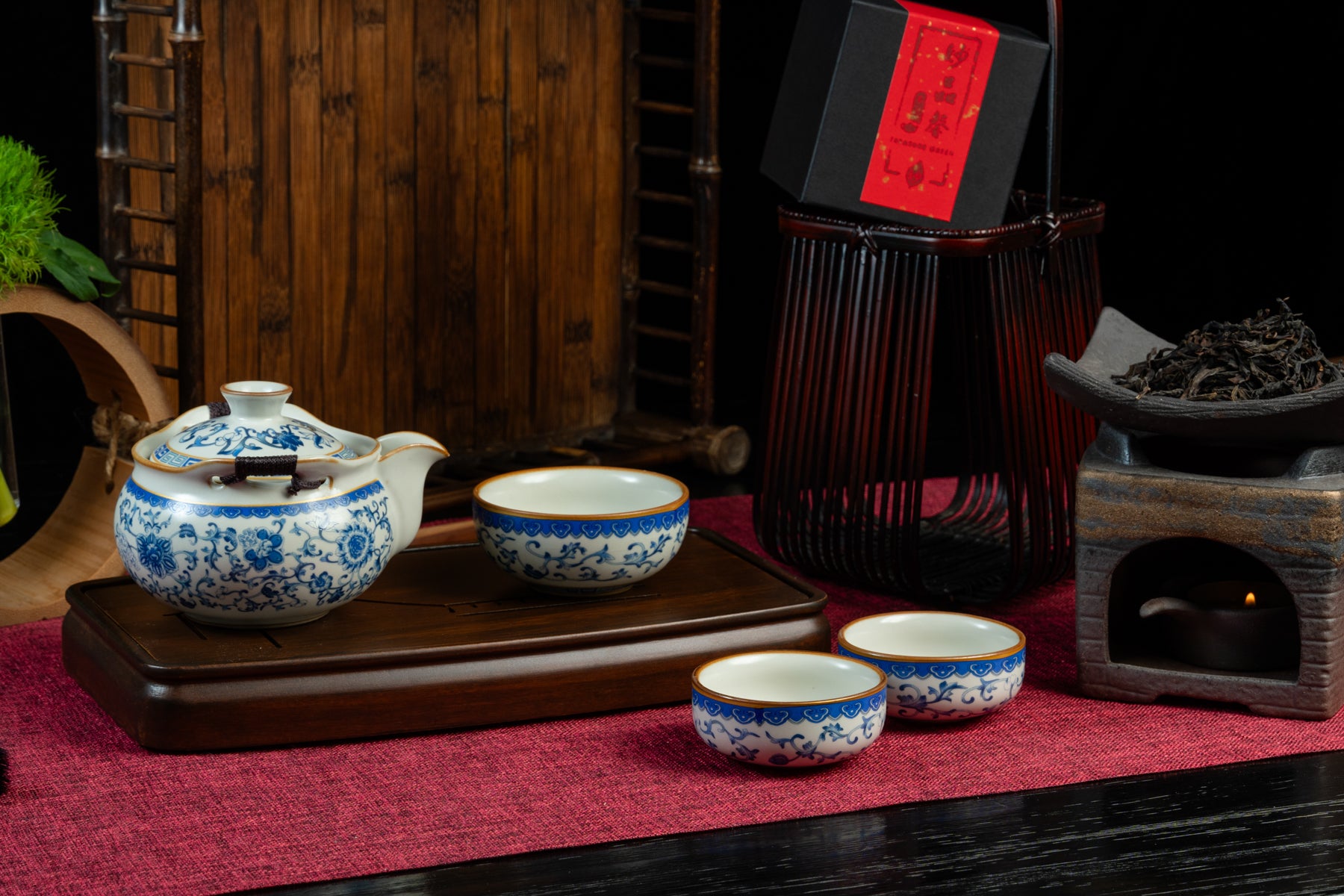 Celadon Classic Blue &amp; White Travel Tea Set 青花 一壺三杯
