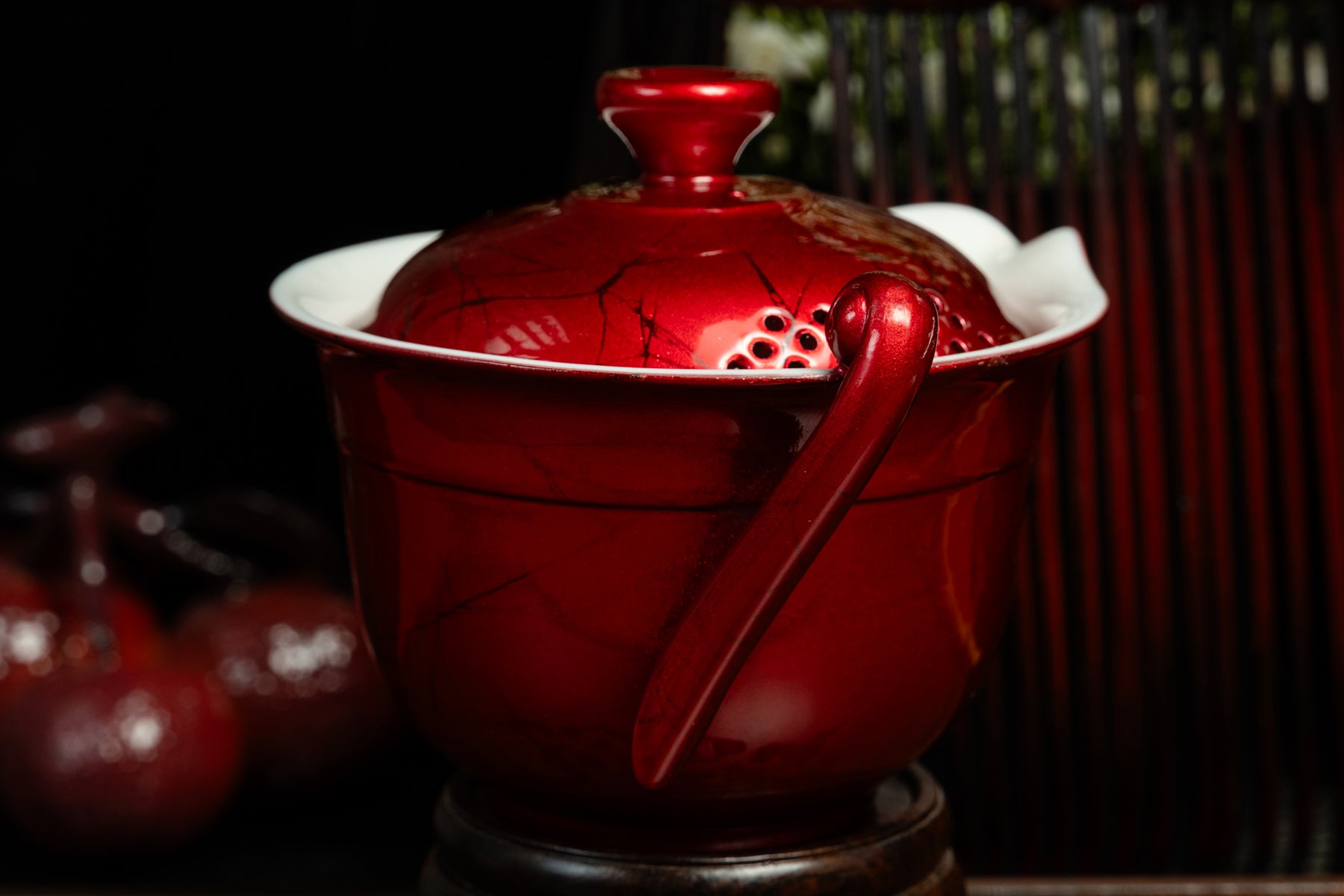 The Era Lacquered Teapot 漆器三代壺