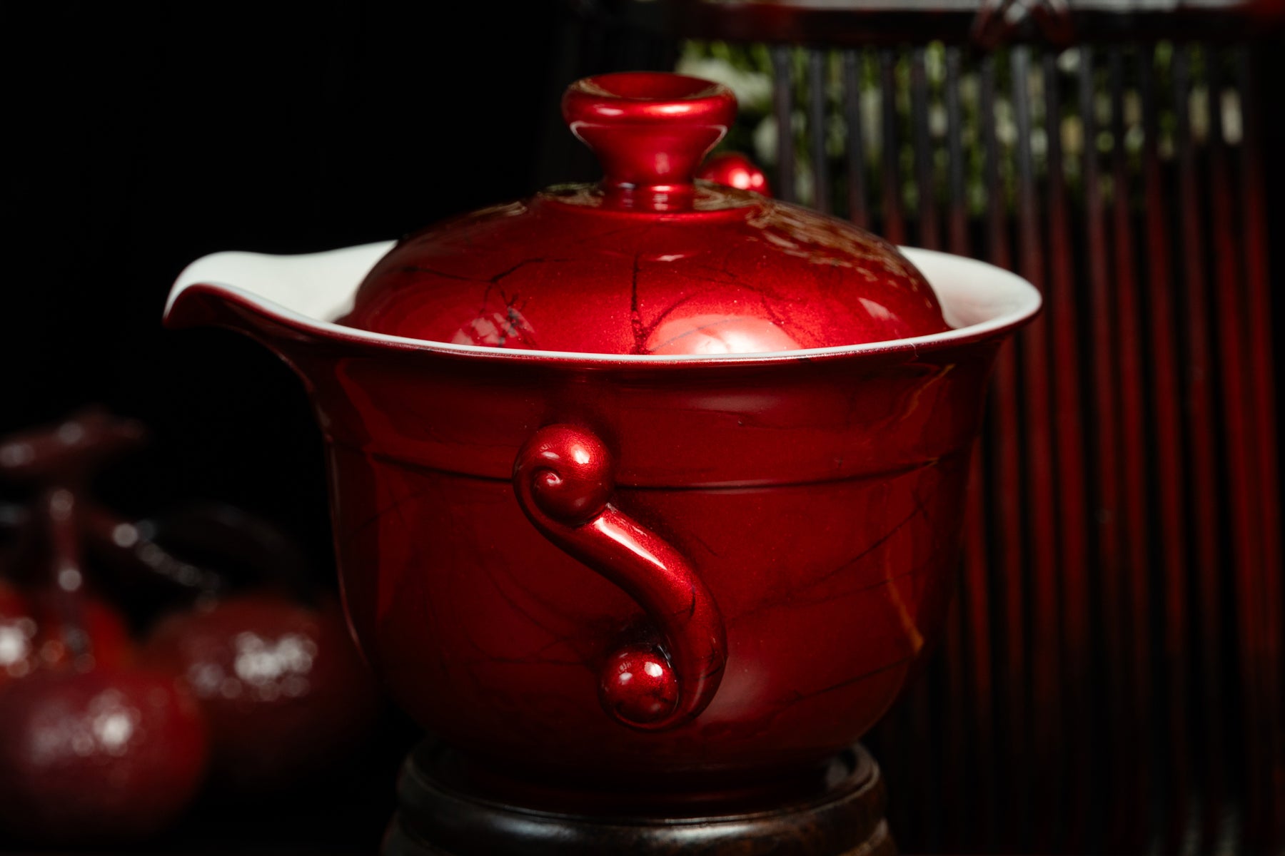 The Era Lacquered Teapot 漆器三代壺