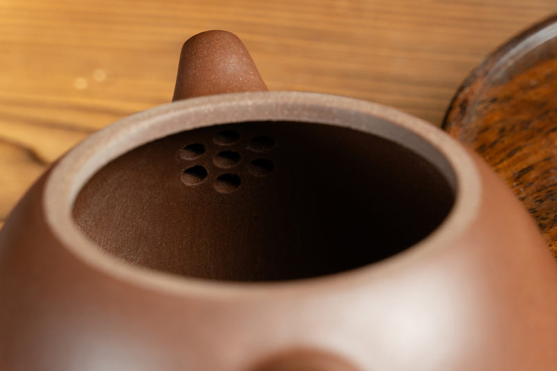 Yixing Terracotta Teapot - Qinquan 秦權壺
