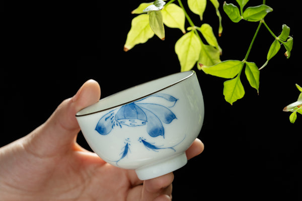 Blue Lotus Hand-Painted Cup 魚趣手繪杯