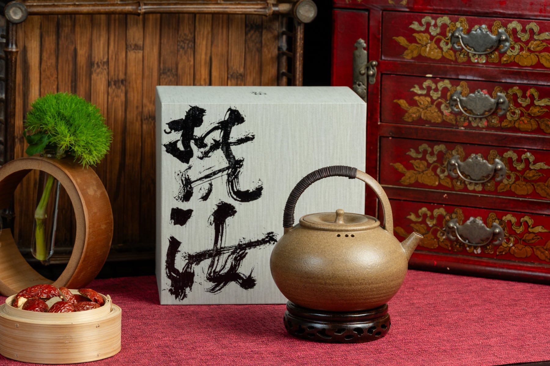 Fan Ru Richy Brown Vine-Wrapped Teapot 梵汝茶色藤編提梁壺