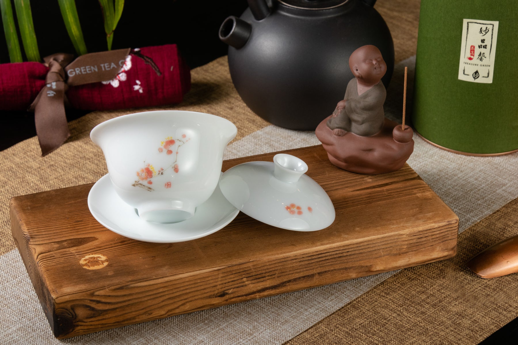 Cherry Blossom Gaiwan 高白玉瓷梅花蓋碗