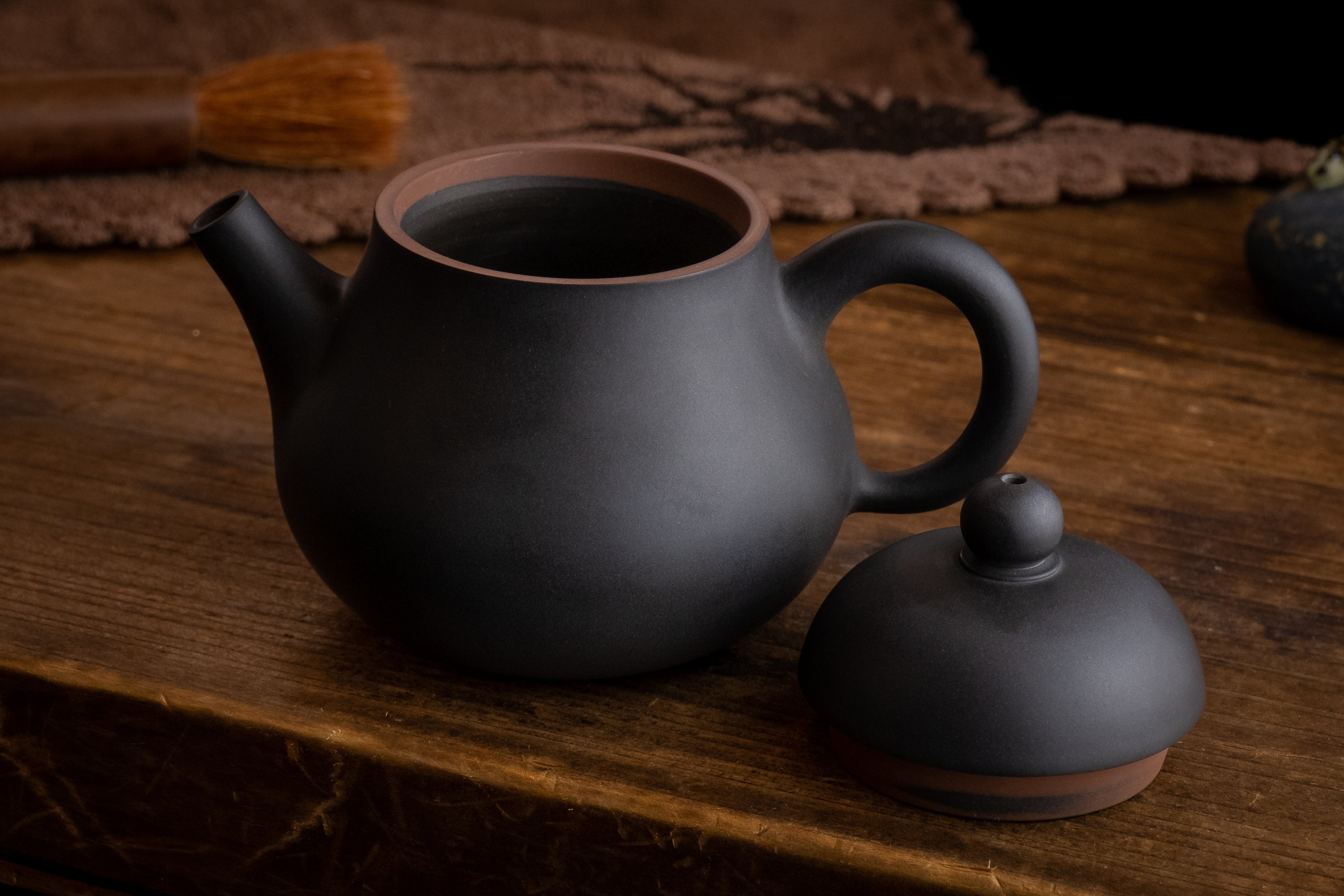 Jian Shui Yunnan Teapot Pear Black 梨壺 黑色